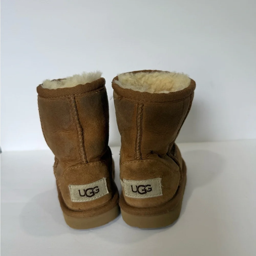 UGG CLASSIC BOOTS FOR TODDLERS